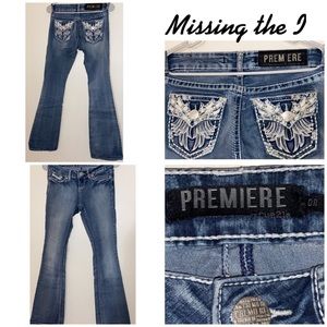 - Bootcut jeans